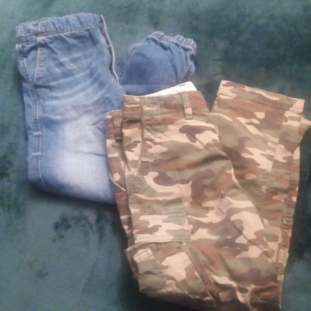 Gap Kids Green Camo Cargo Pants & Blue Denim Jogger Jeans Sz 10 - 2 Pair
